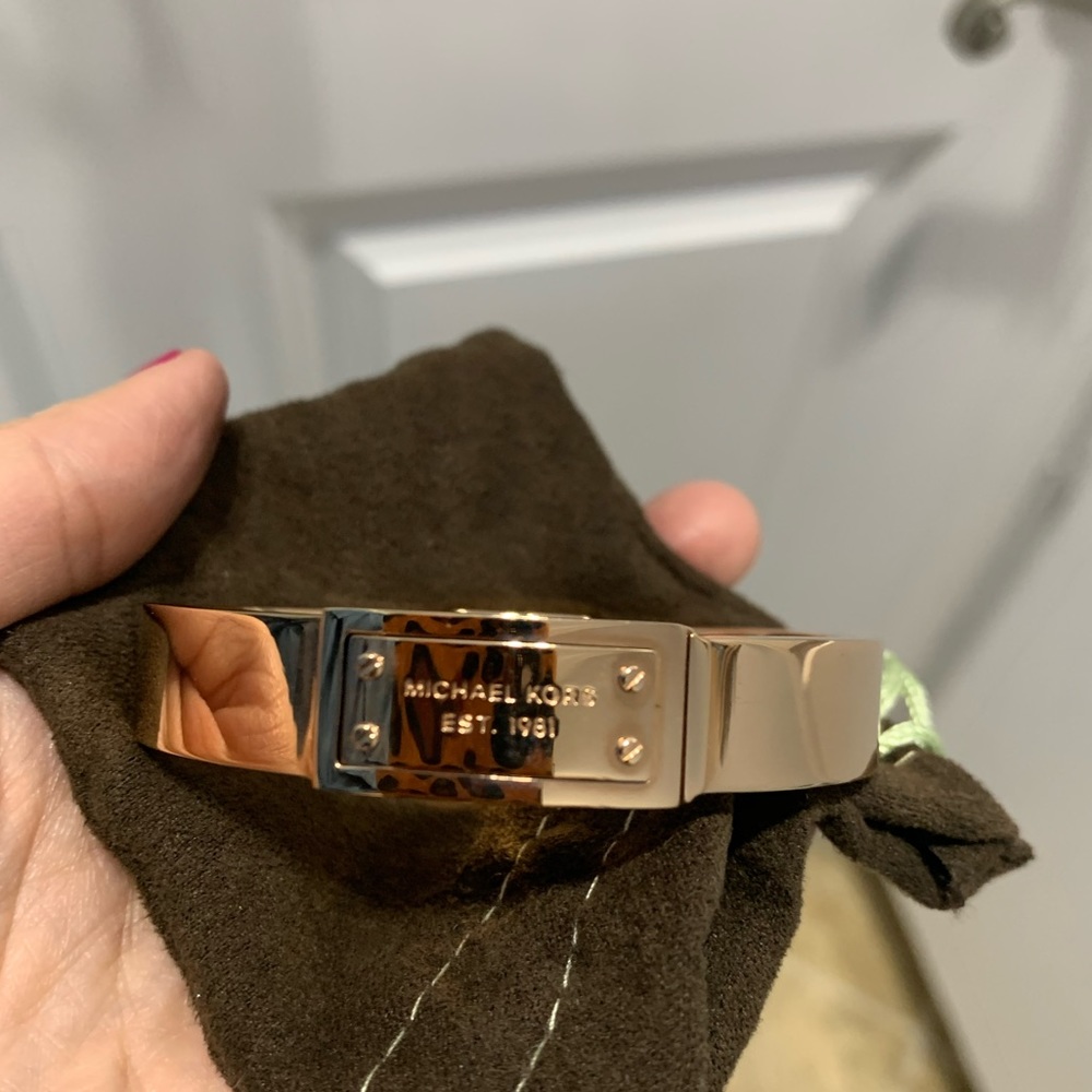 Michael kors bangle